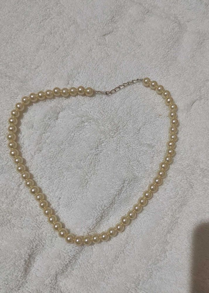 Elegant Pearl Necklace Totally New
