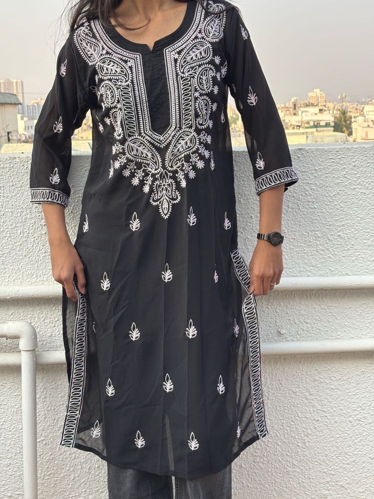 Black Embroidered Kurta