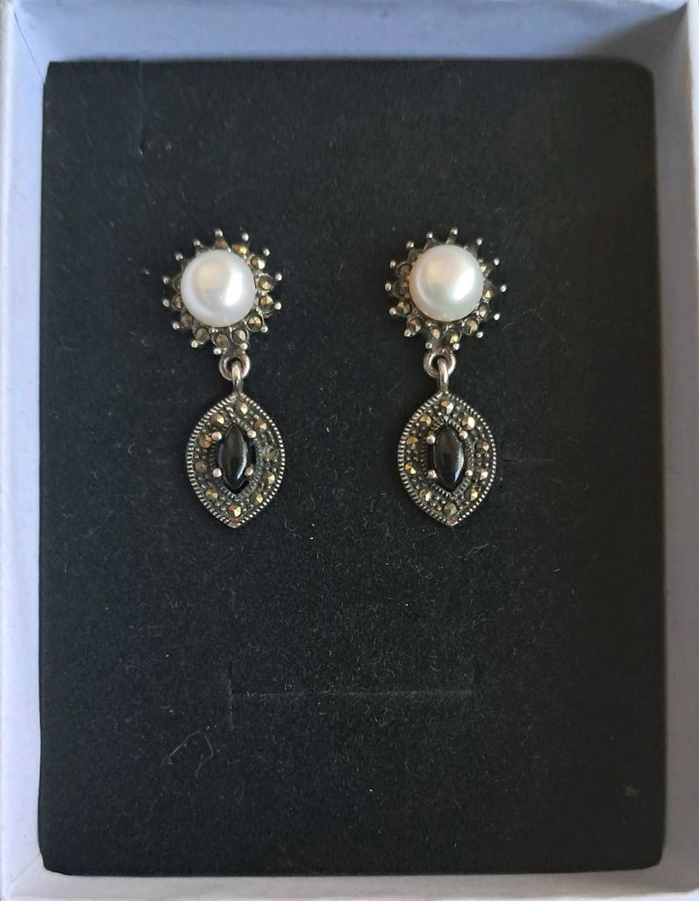 Pearl Drop Earrings