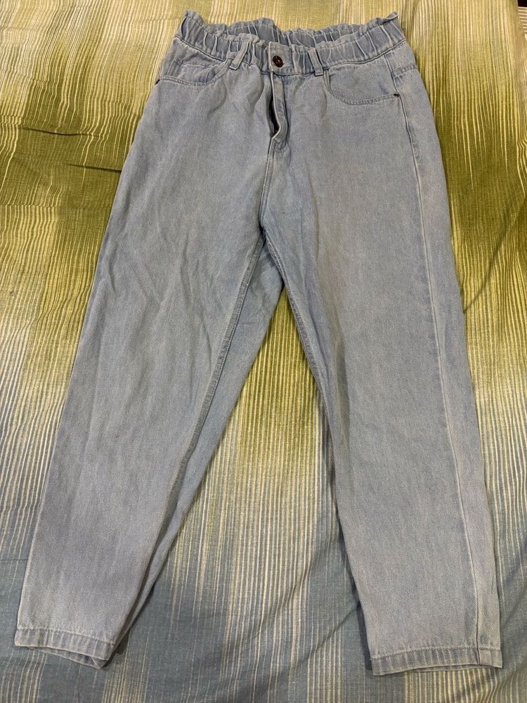 Light Wash High Waisted Mom Jeans