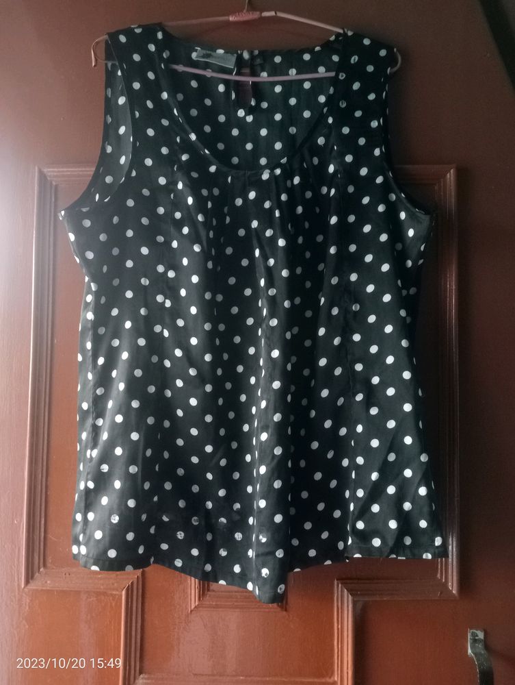 Polka Dot Half Sleeves Top