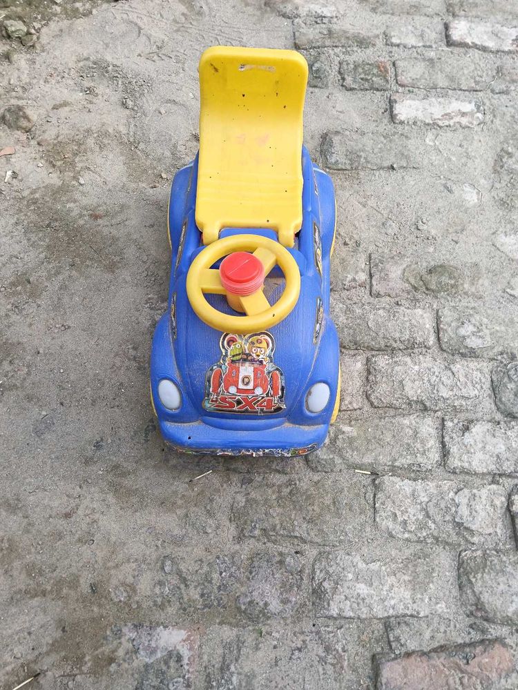Ride-on Toy Car