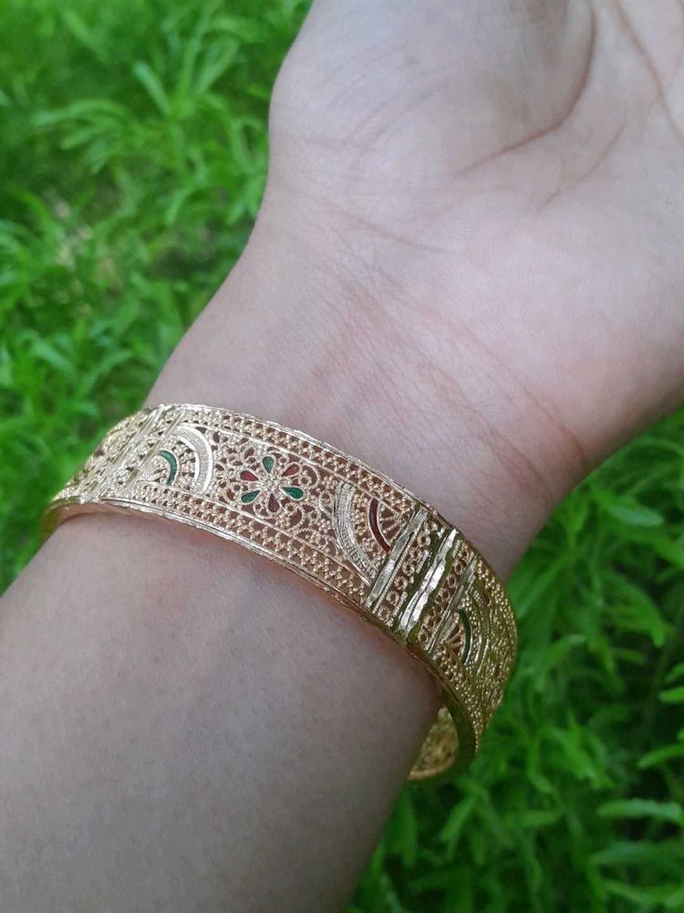 Gold Tone Filigree Bangle Bracelet