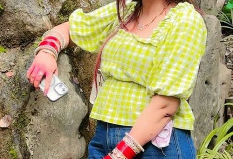 Green Gingham Puff Sleeve Top