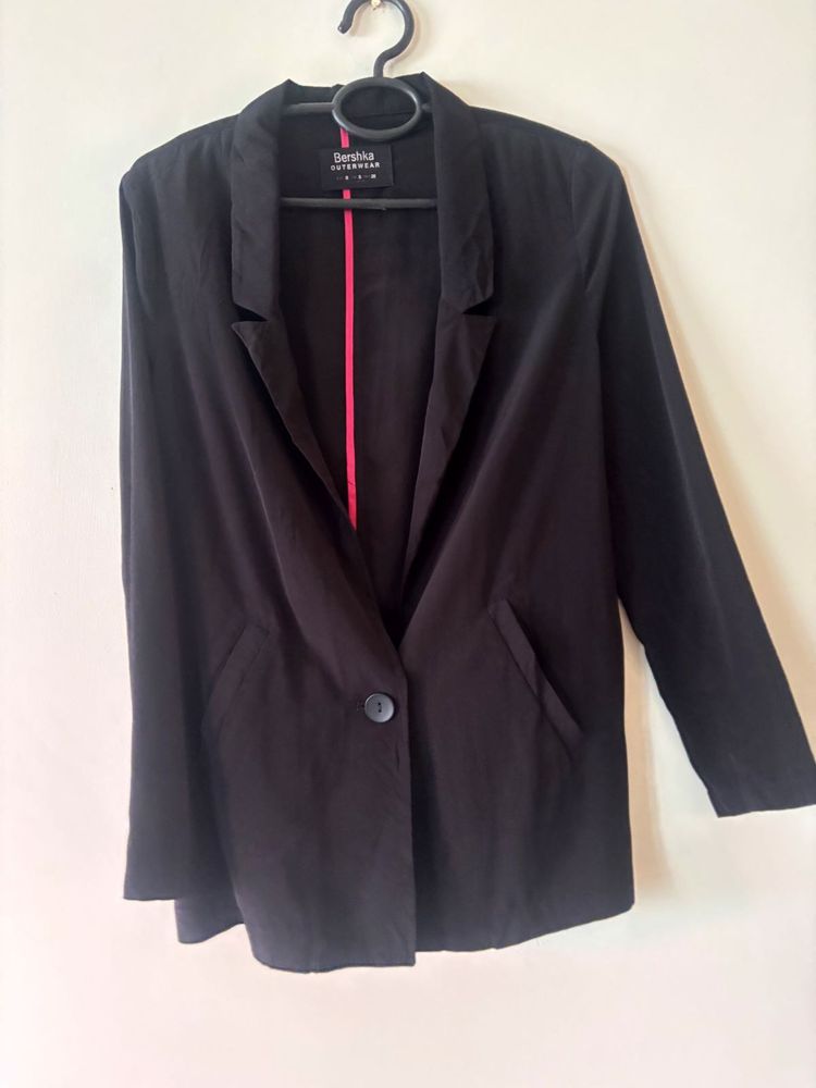Berksha Chic Black Blazer