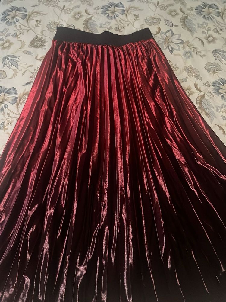 Stretchable Maroon Ombre Skirt