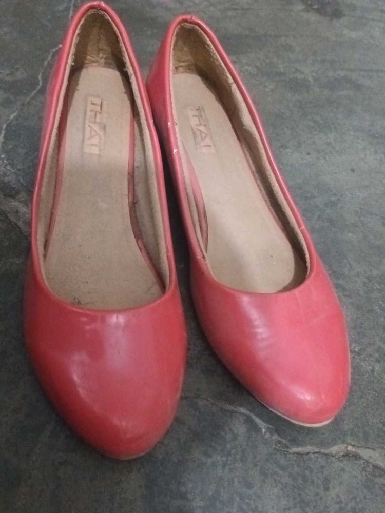 I Sell The Heels