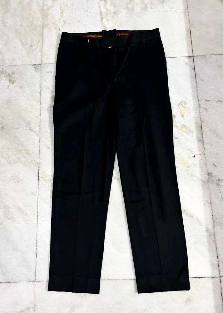 ZARA BLACK SLIM FIT TROUSERS 32