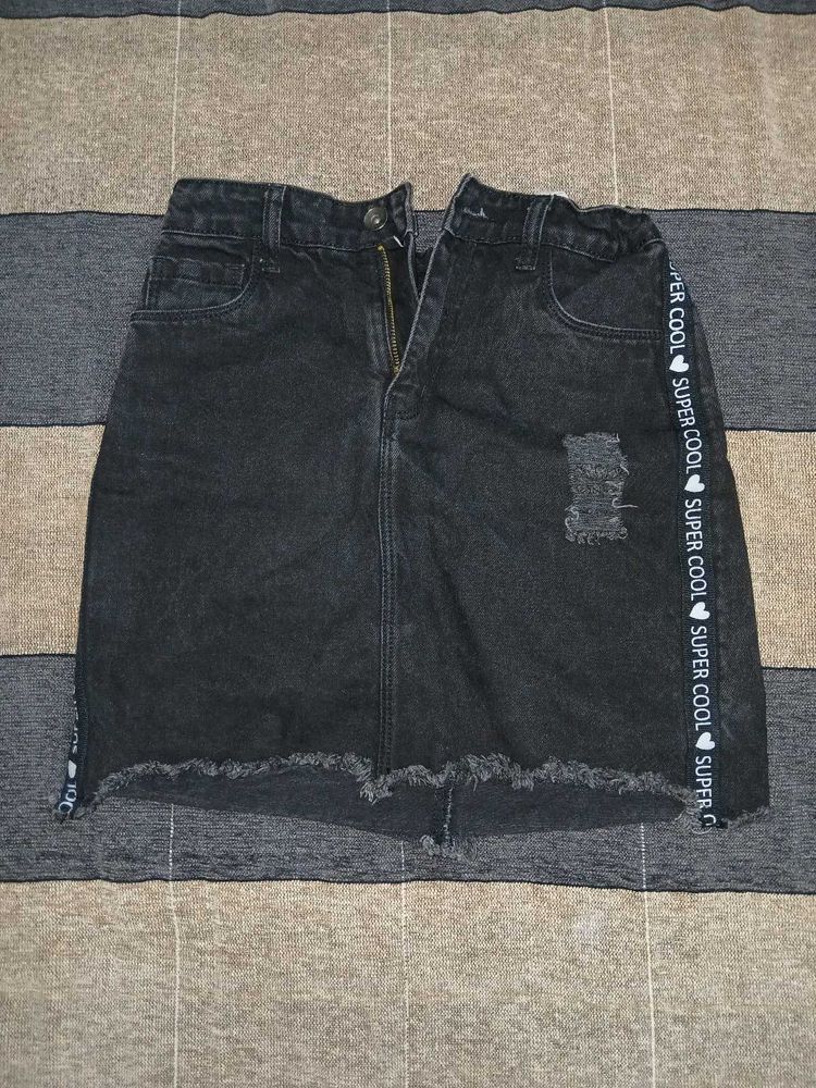 Cool Distressed Denim Skirt - Adjustable