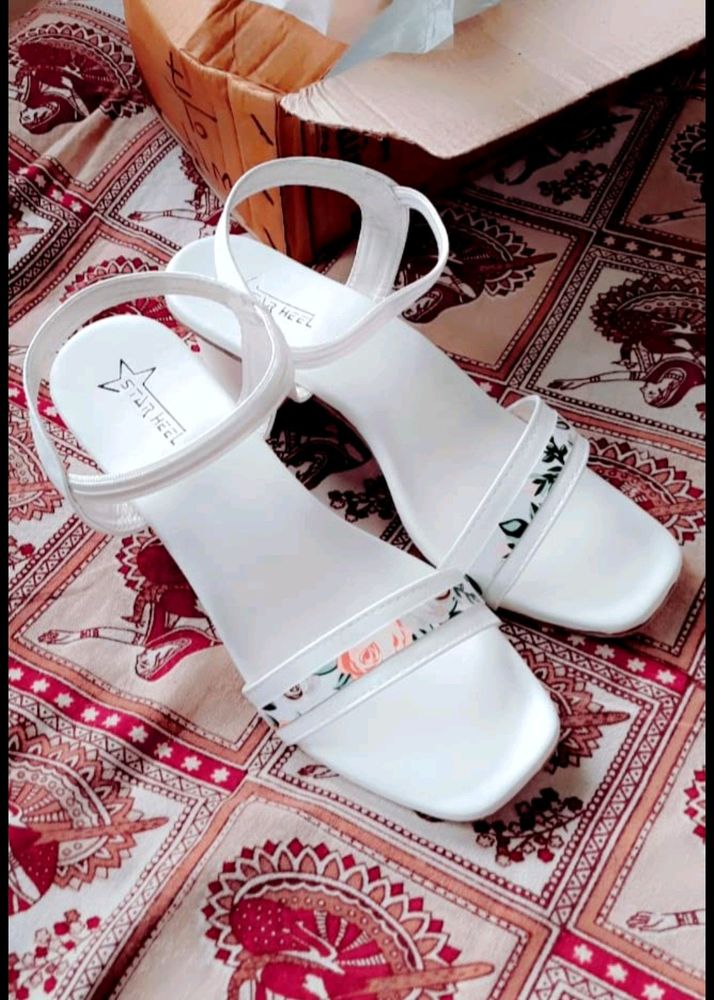 White Heels 👠