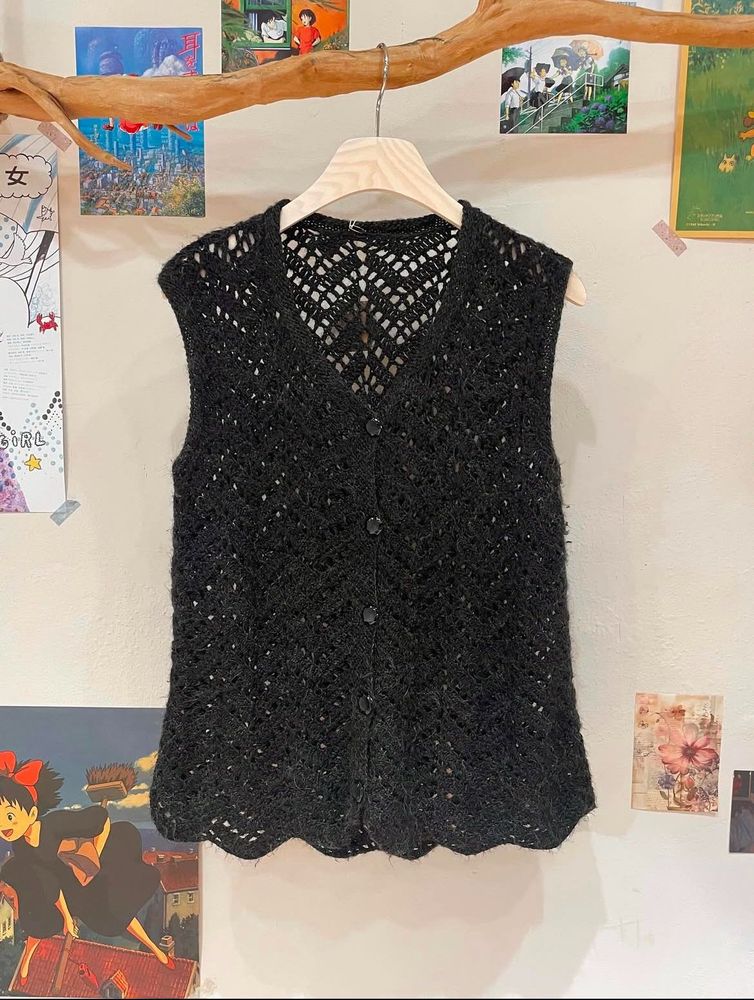 Black Knitted Sleeveless top