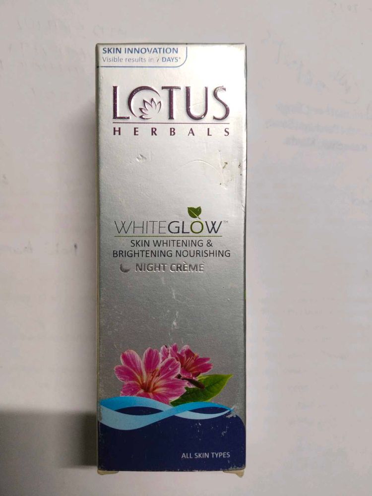 Lotus Herbals White Glow Night Cream |