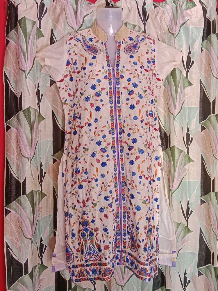 Elegant Embroidered Kurta Set