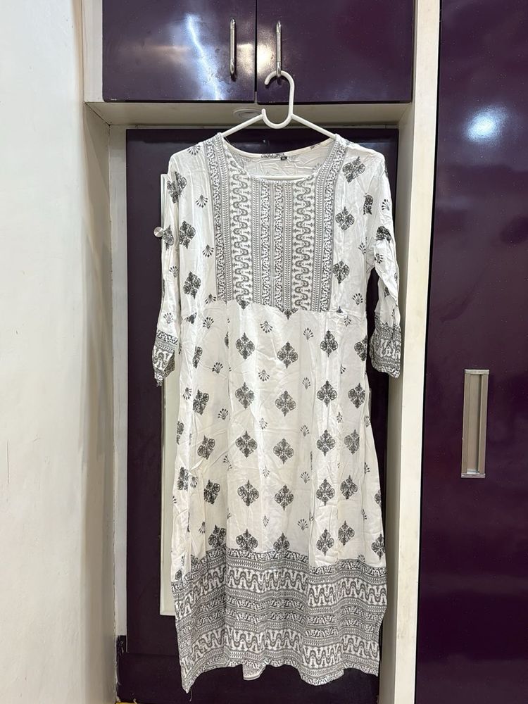 Elegant Printed Kurta Size L