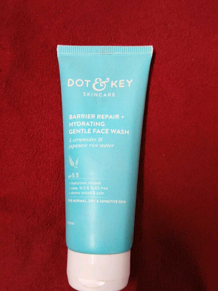 Dot &amp; Key Gentle Face Wash