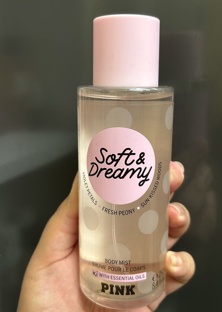 VS PINK Soft &amp; dreamy
