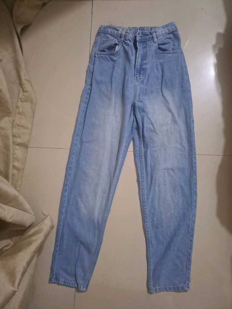 Stylish Light Wash Jeans