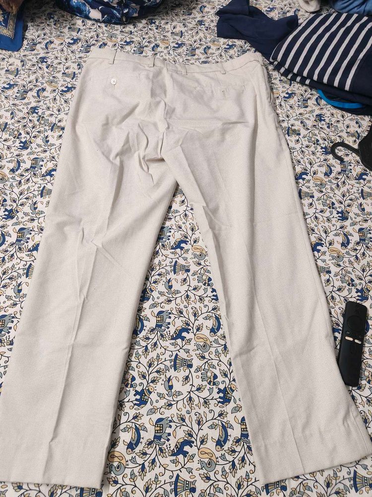 Men&#39;s Beige Pants