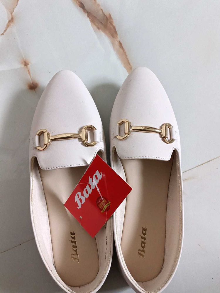 Bata White Bellies - New with Tag
