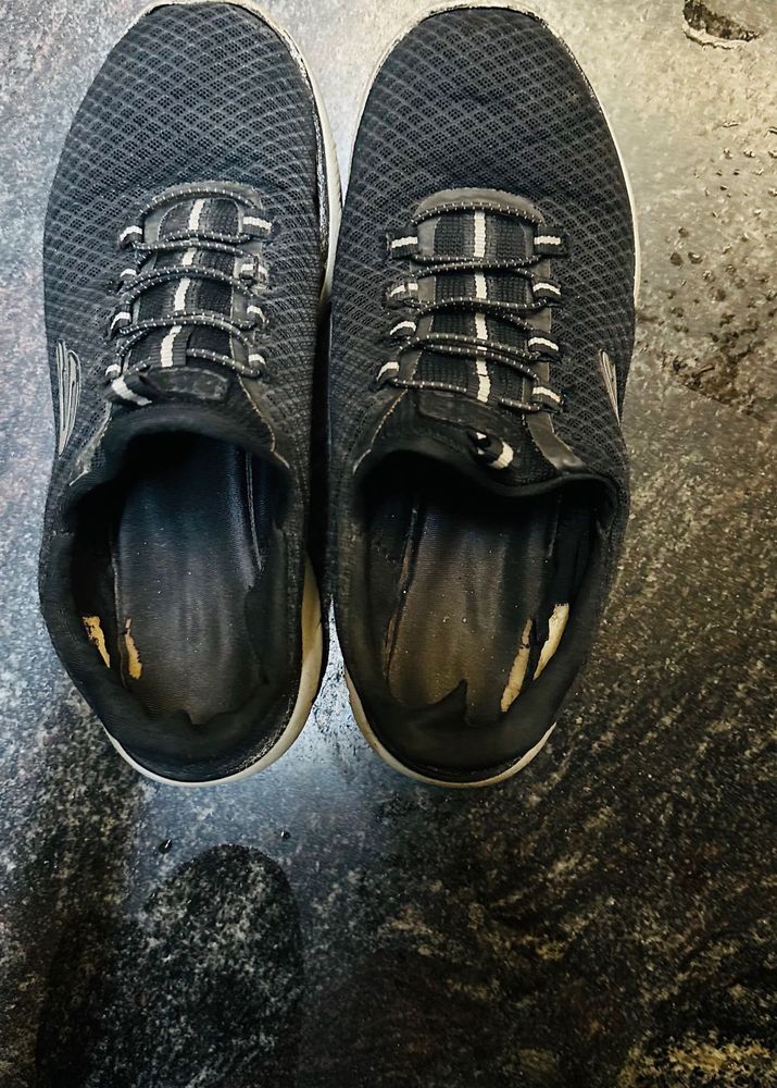 Black Sneakers Size 5