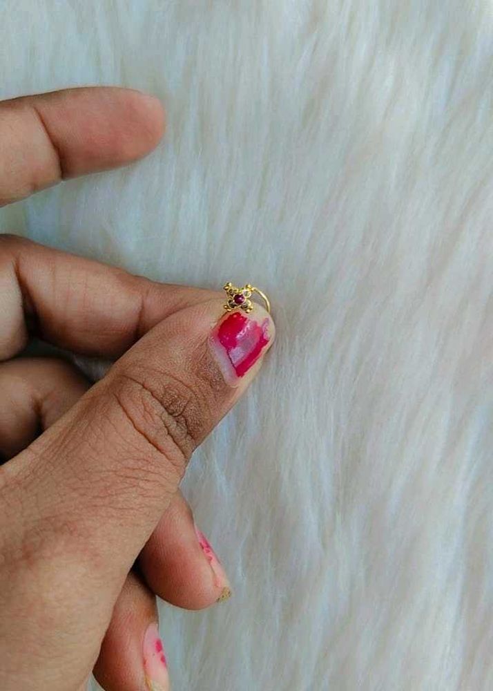 pure gold nose pin