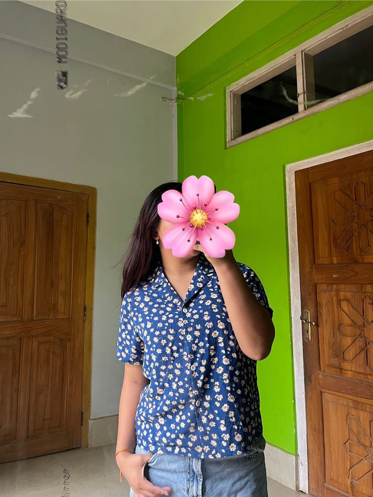 Crop Shirt
