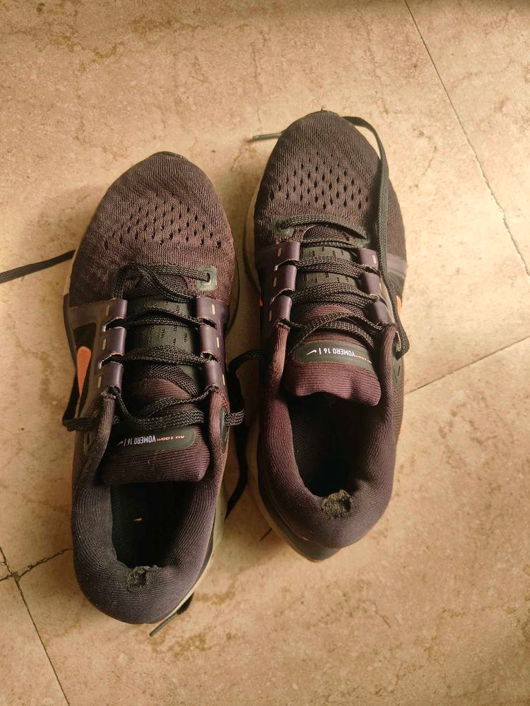 Nike Vomero Women Running Shoes