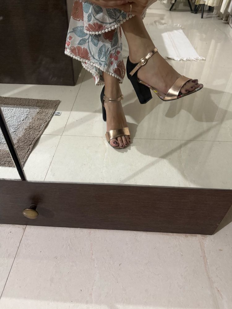 Golden Ankle Strap Block Heels | Tresmode