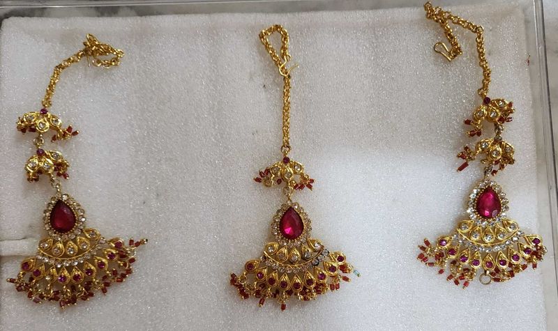 Earring And Mangtikka Set