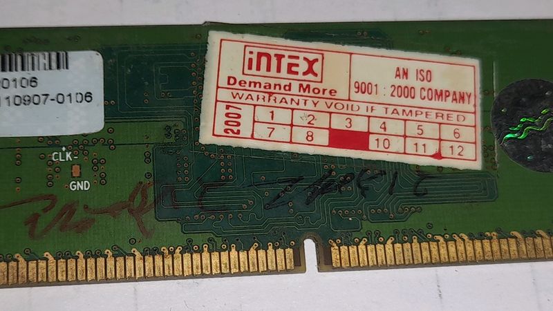 RAM 512 MB