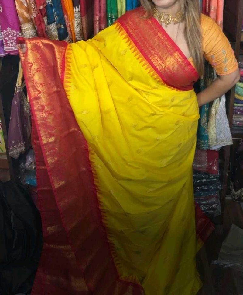 Elegant Yellow premium Gadwal Saree