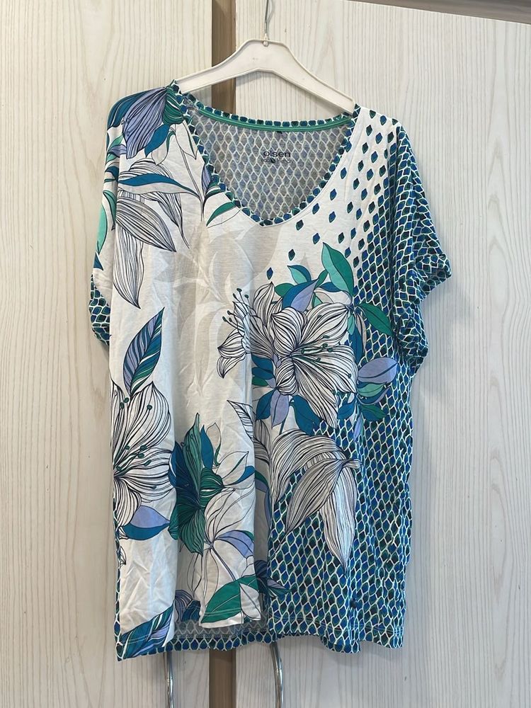 Floral Knit Top