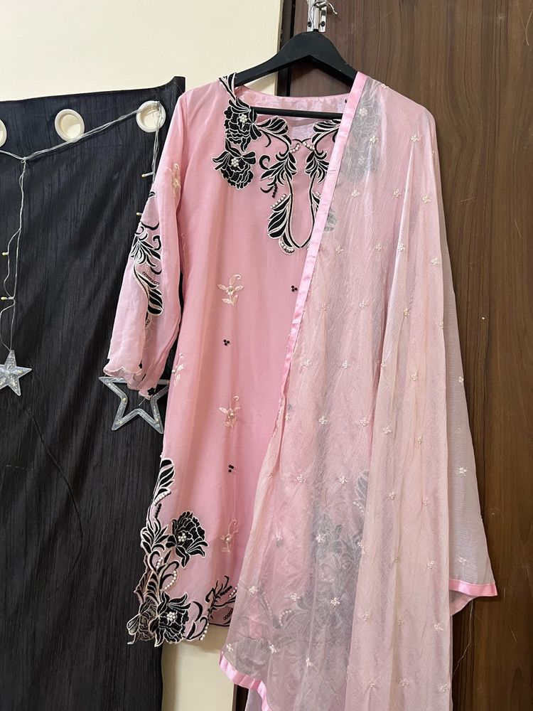 Elegant Pink Embroidered Salwar Suit