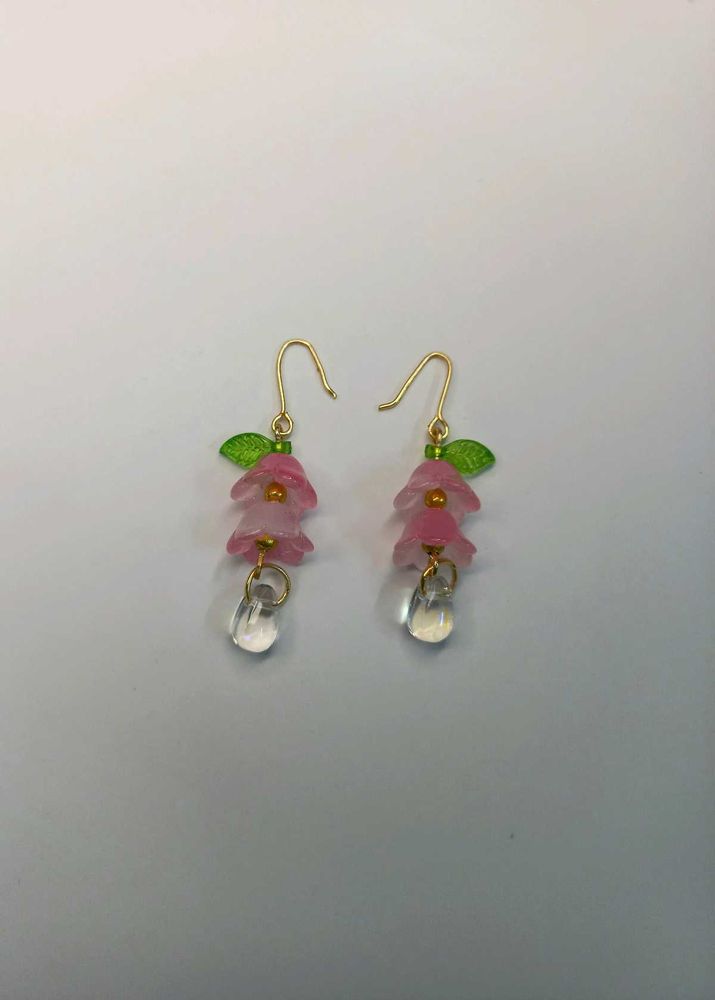 🌸 Pretty Pink Floral Earrings with Crystal Drop ✨