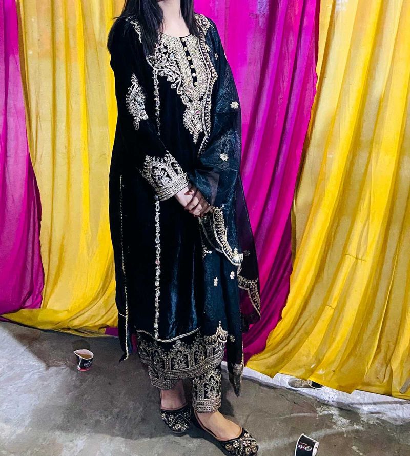 Elegant Embroidered Kurta Set