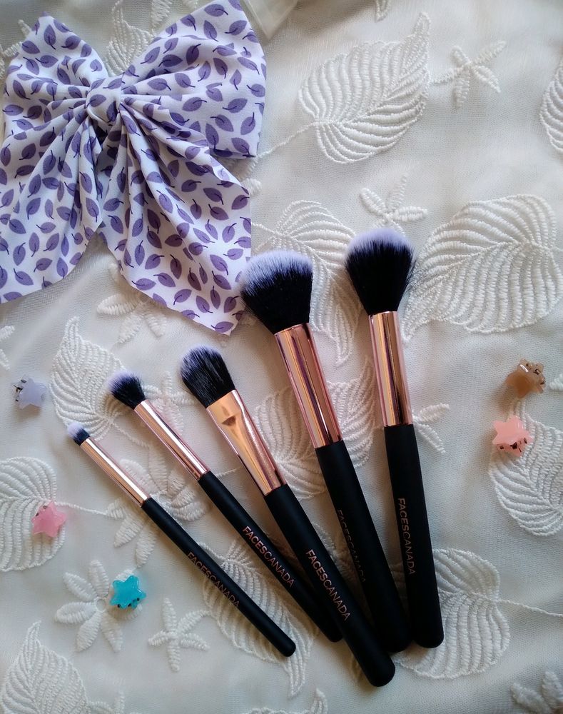 5 IN 1 MAKEUP BRUSH SET