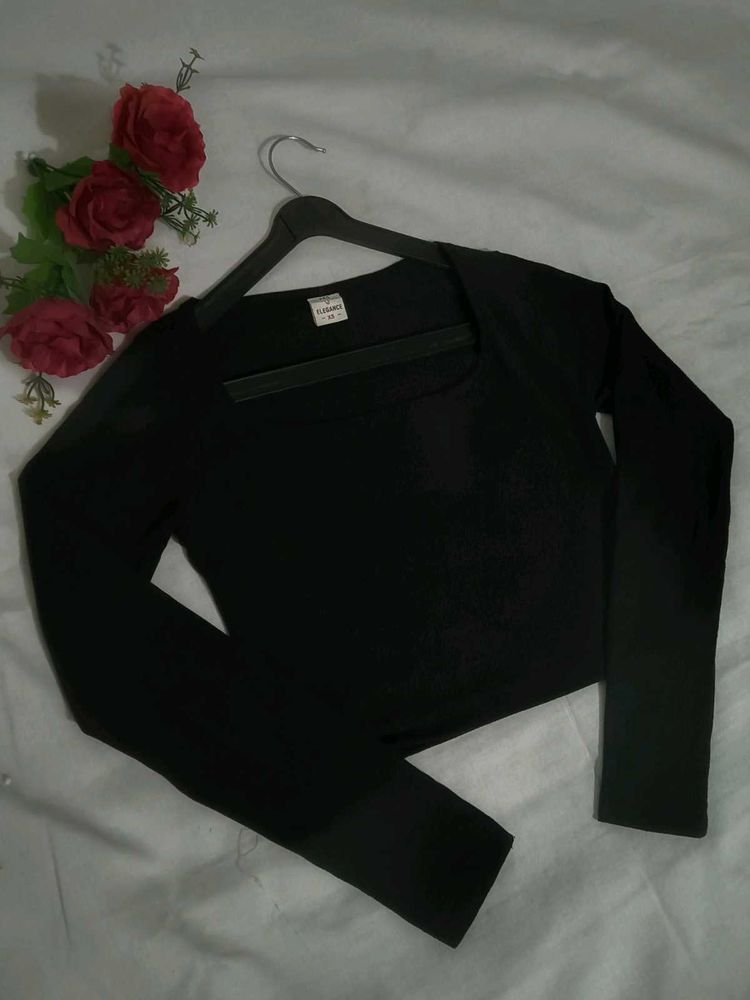 Black Cropped Long Sleeve Top