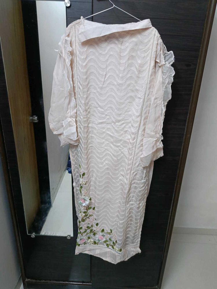 Peach Embroidery Beautiful Set Worth The Price