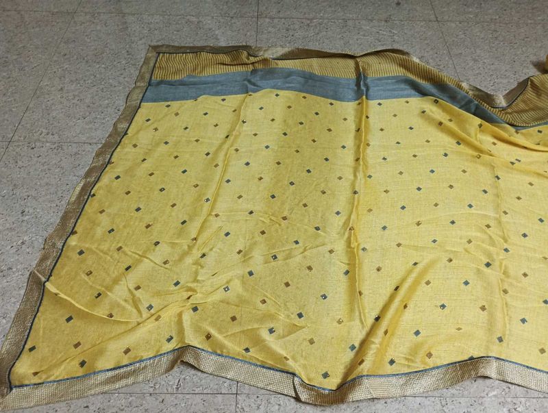 Yellow Saree ❣️