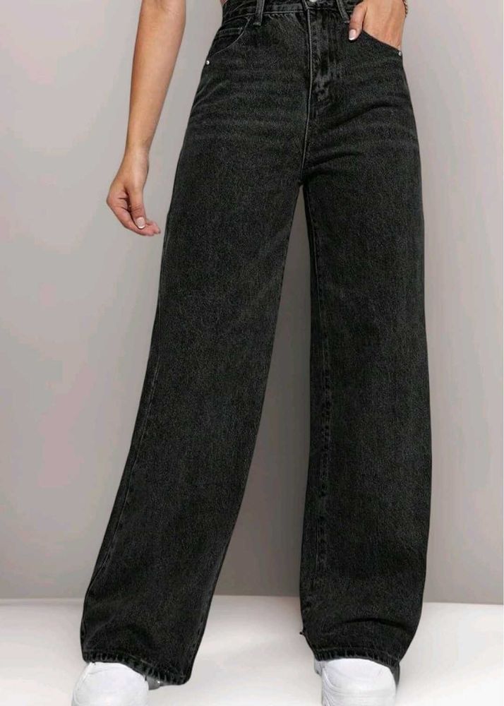 Charcoal straight fit denim 💕