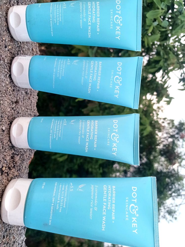 Combo Pack ❤️ Dot &amp; Key Barrier Repair 🫐 Facewash