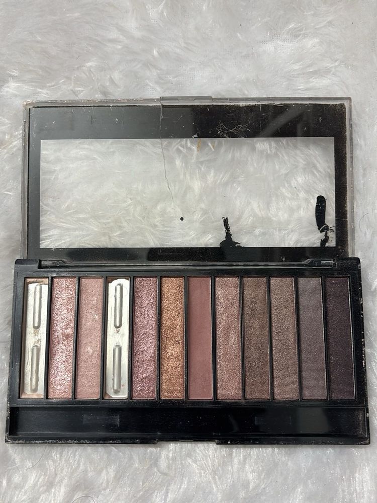 Makeup Revolution london Eyeshadow palatte
