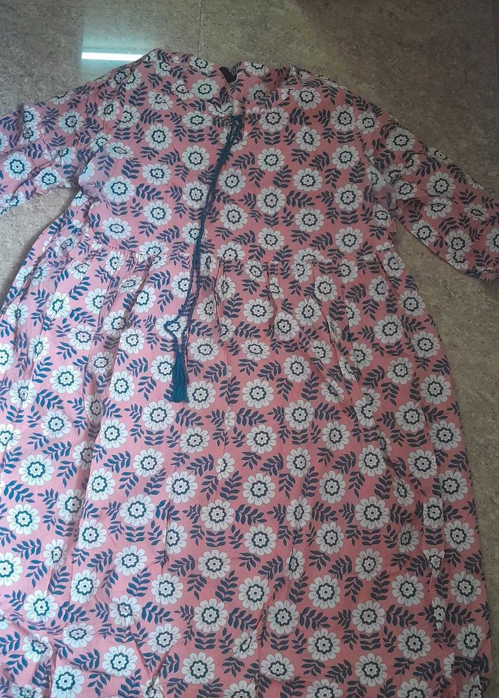 Combo Of Kurti, Legging And 2 Dupattas