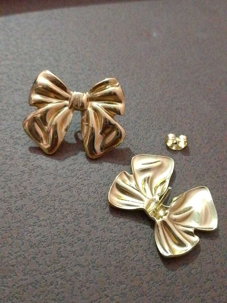 Gold Bow Earrings