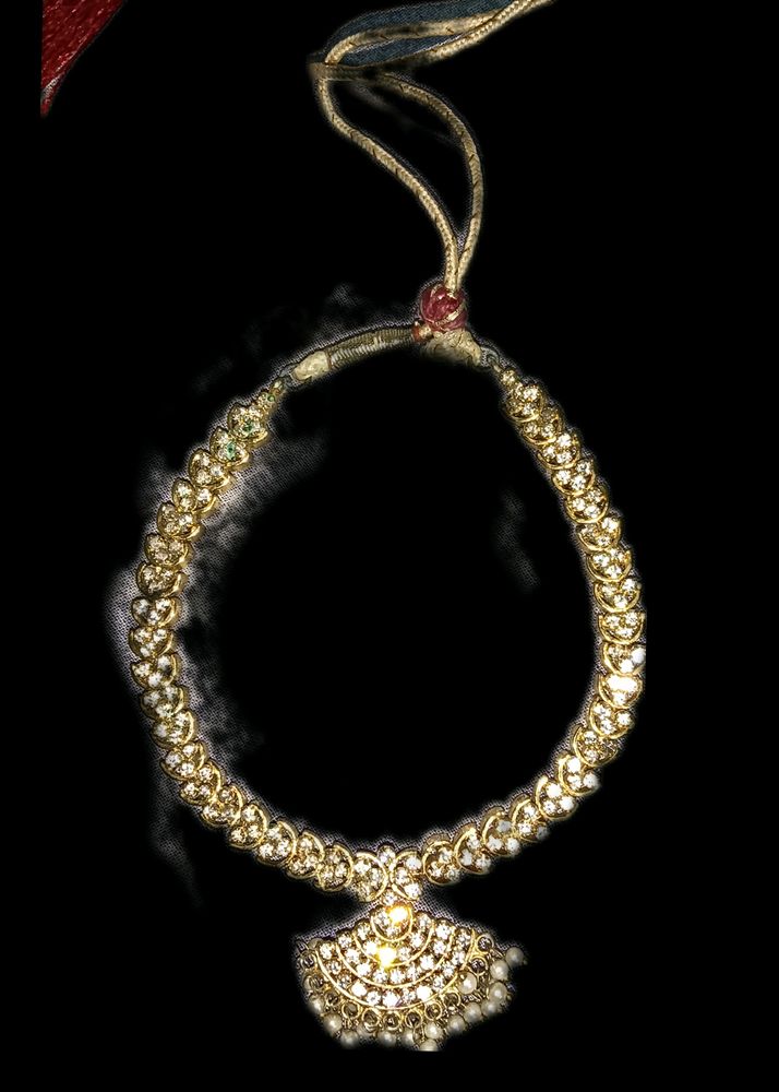 Elegant Gold &amp; Pearl Necklace