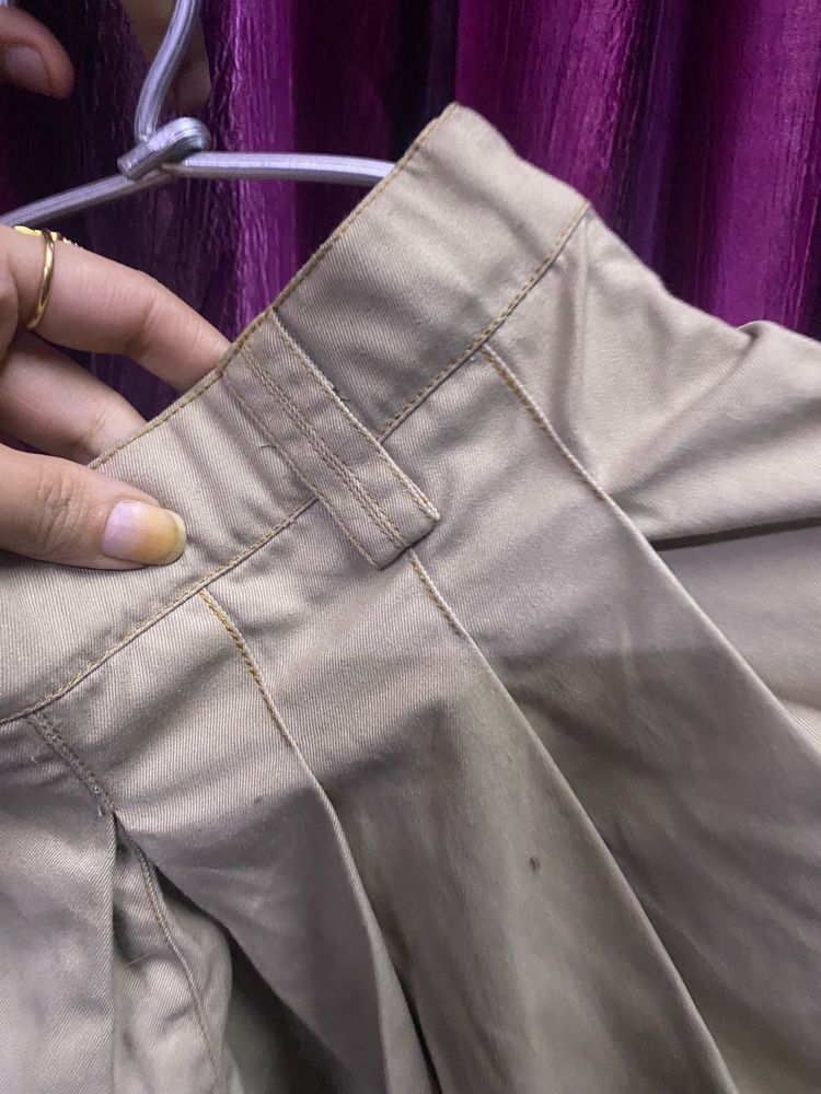Devider Short