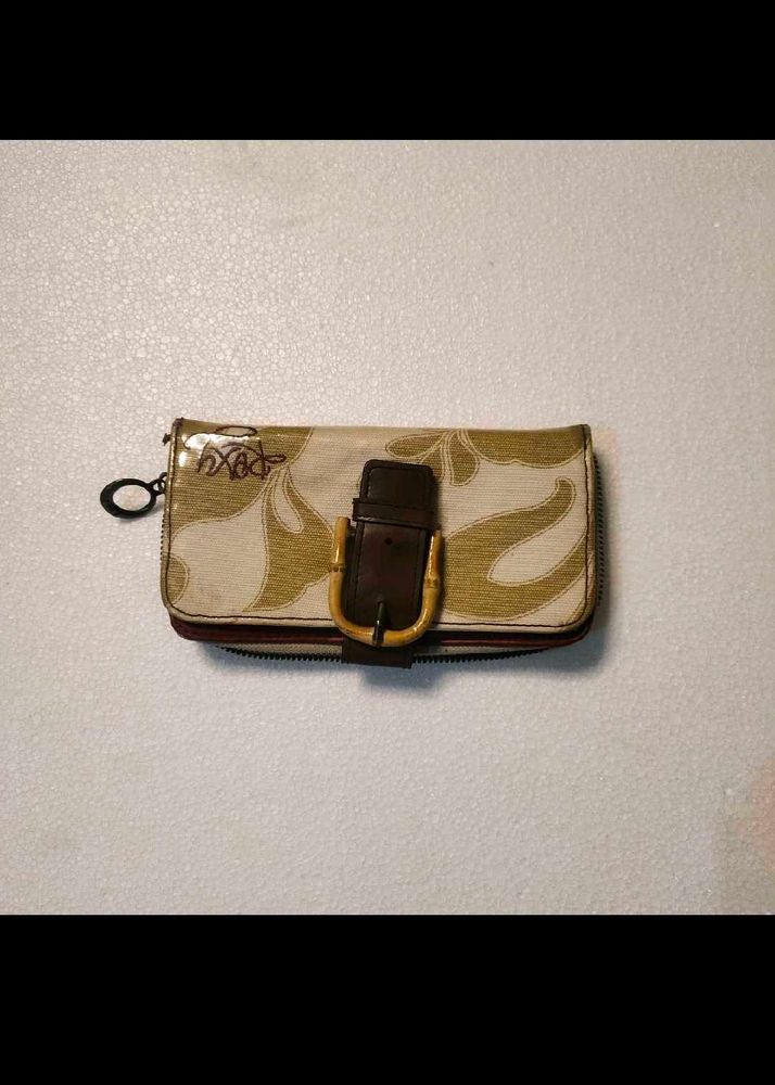 Coded Roxy Clutch