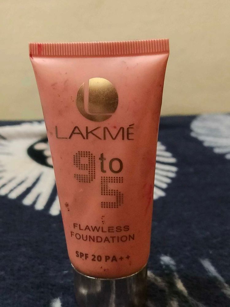 Lakme 9to5 Foundation