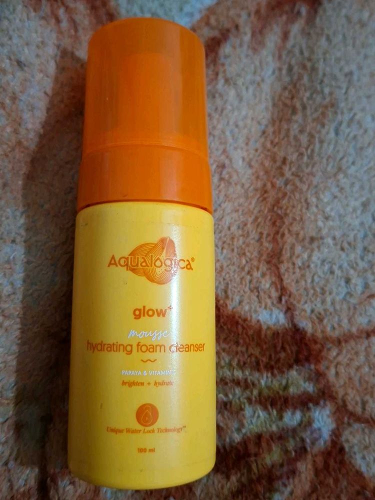 Aqualogica Glow+ Mousse Cleanser
