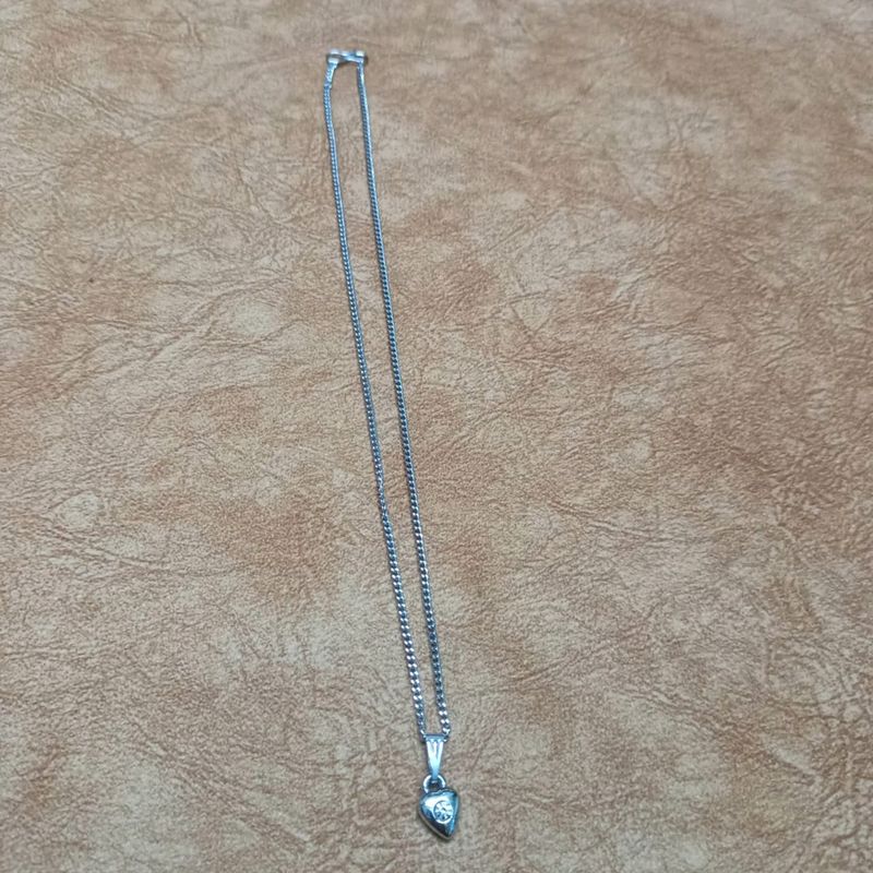 Neckpiece